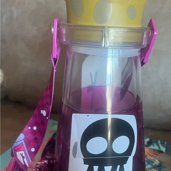 2025 Disneyland Magic key Kuzco’s poison Bottle siper bottle - Picture 4 of 14
